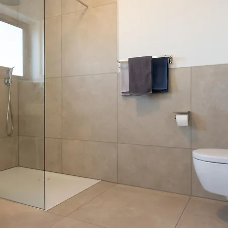 Eifel Eichen アパート ニデッケン